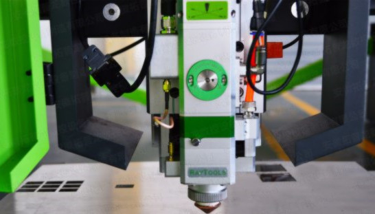 Metal 1080mm 1000W CNC Laser Cutting Machine For Stainless Steel Aluminum